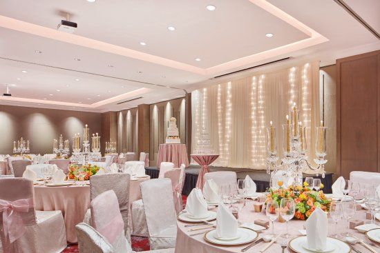Banquet Style Layout in the Topaz Room at Sheraton Towers Singapore